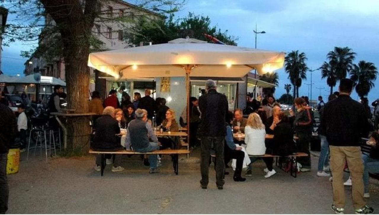 Ferienwohnung Casamieli, Nuovo, Vicino Al Porto Al Mare E Al Centro Livorno Exterior foto