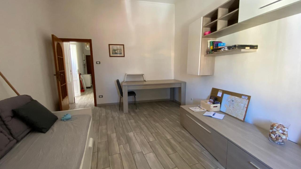 Ferienwohnung Casamieli, Nuovo, Vicino Al Porto Al Mare E Al Centro Livorno Exterior foto